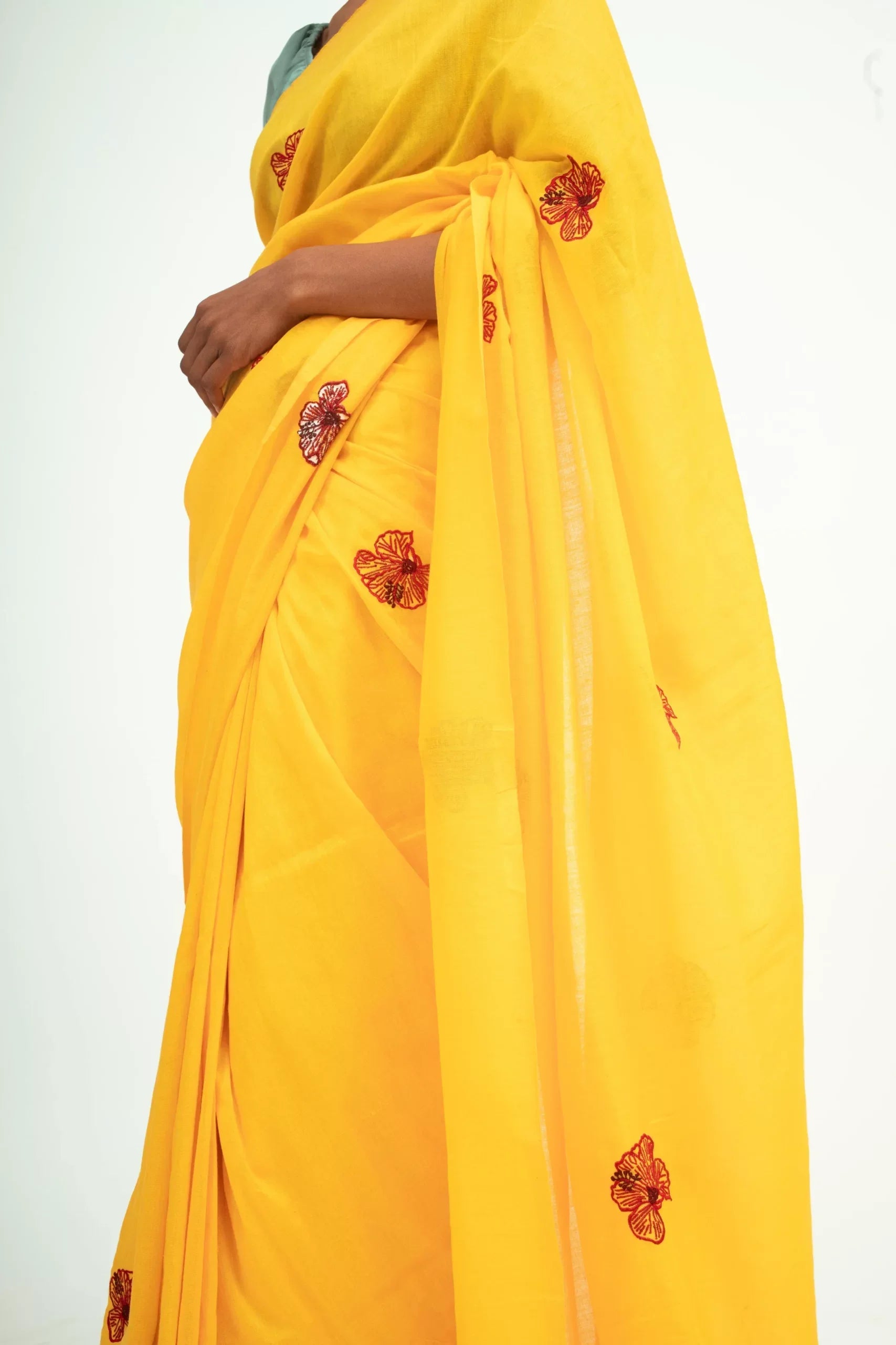 A Field of Red Sorrel – Linen Saree with Joba Floral Embroidery - Kozylook